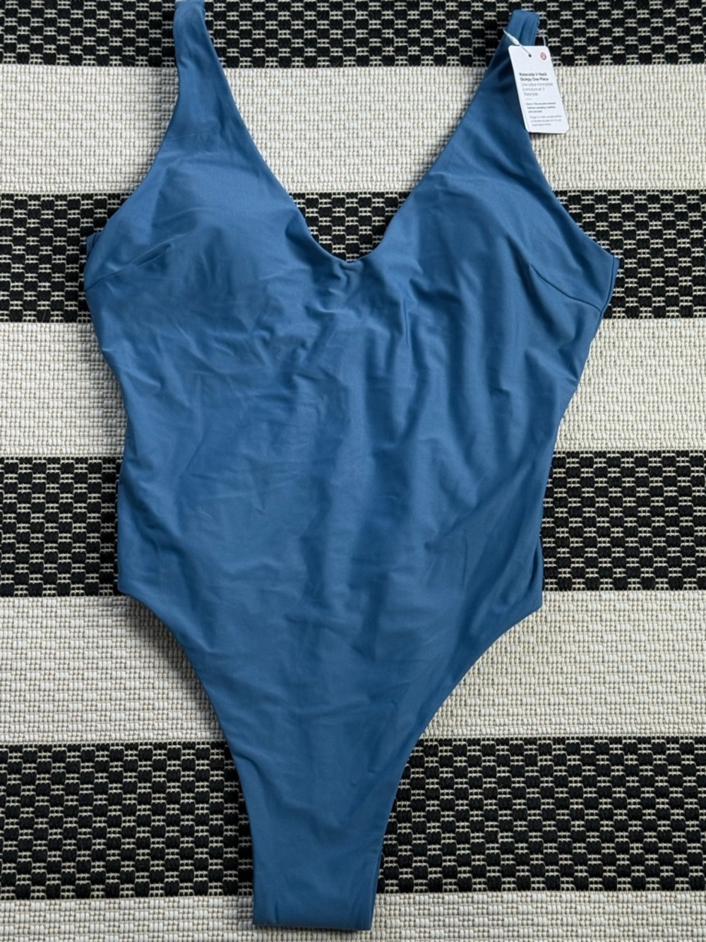 Lululemon Waterside V-Neck One Piece Swimsuit Blue Size 8 NWT